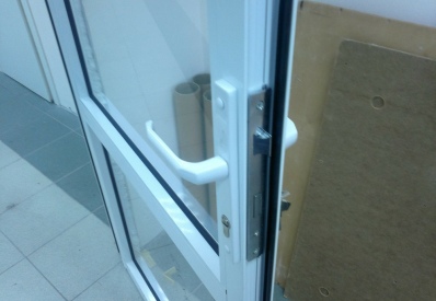 Ремонт двери на ул. Мызинская улица, 6