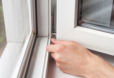 Регулировка окон на ул. Рощинская, 16