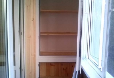 Внутренняя отделка балкона деревом