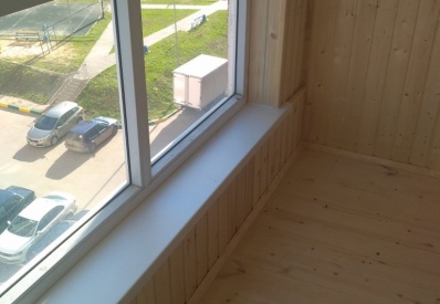 Внутренняя отделка балкона деревом