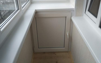 Отделка балкона - шкаф ПВХ